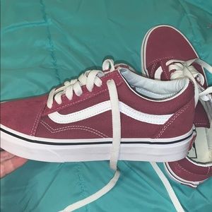 BRAND NEW NWOT maroon vans